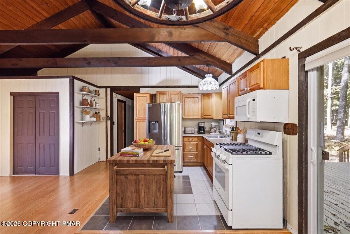 Kitchen - 111 Forest View Drive, Hawley, PA 18428, Hawley