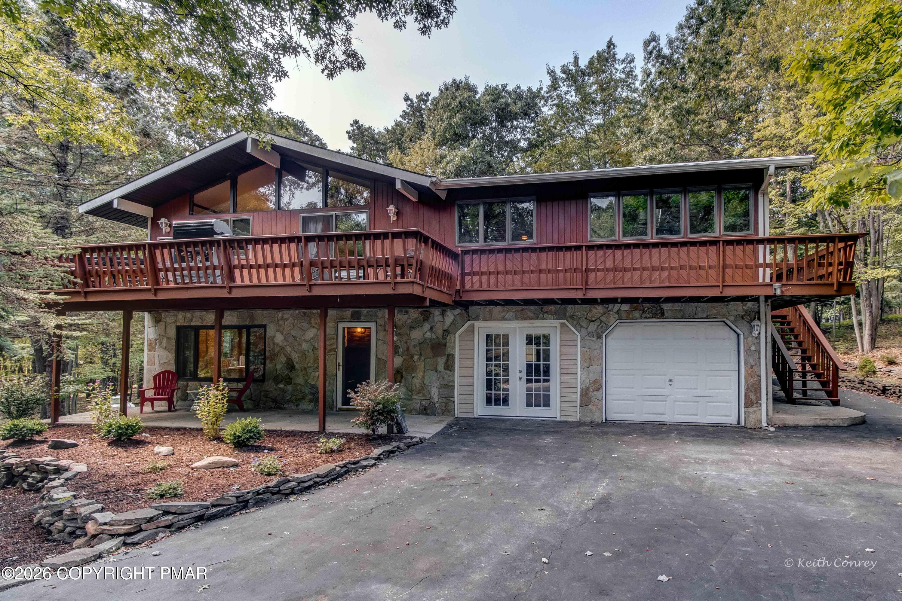 203 Thornberry Lane, Blakeslee, PA 18610