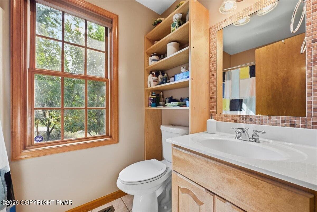 Full Bath 3 - 104 Arbor Way, Stroudsburg, PA 18360, Stroudsburg