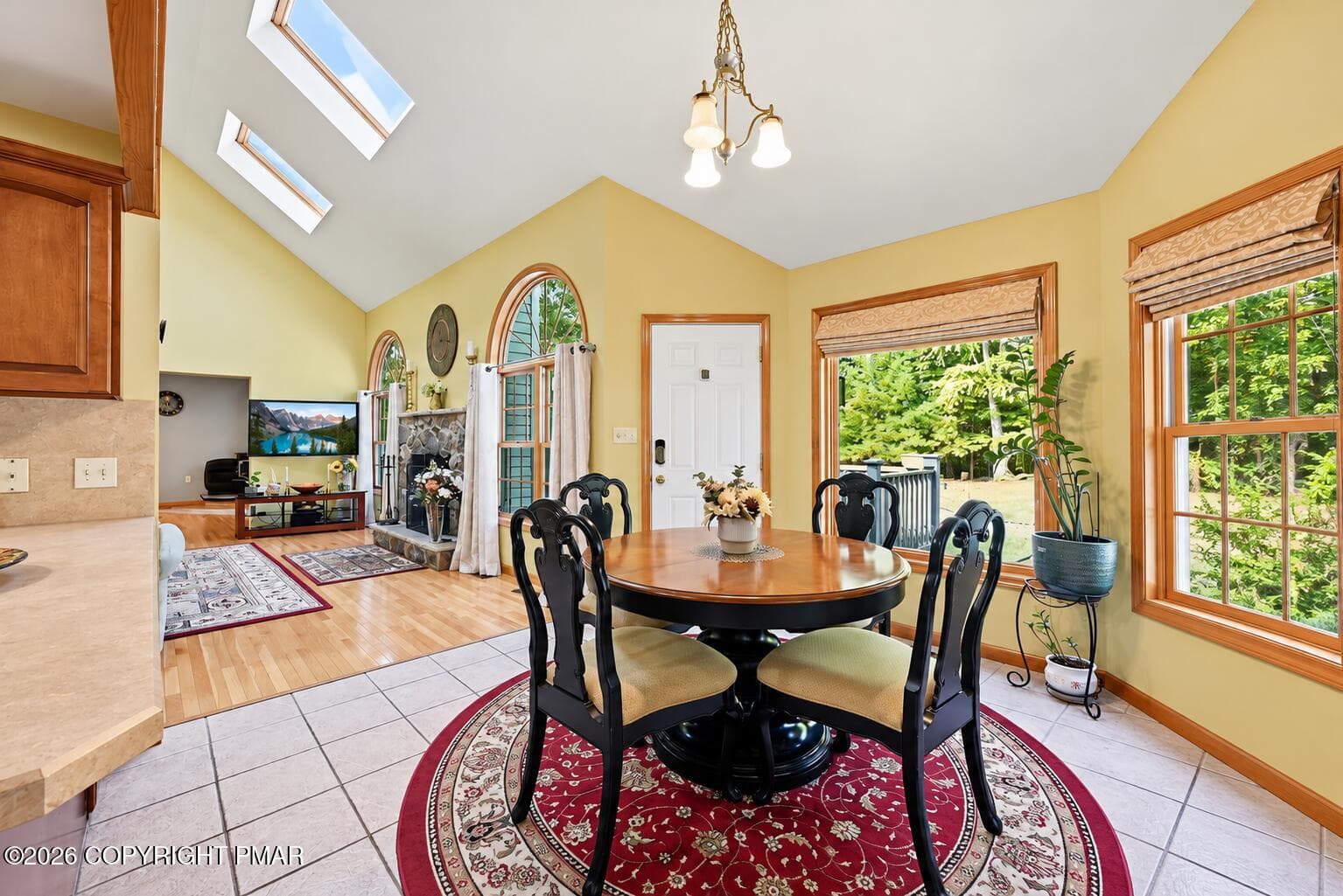 Breakfast Nook/Open Layout - 104 Arbor Way, Stroudsburg, PA 18360, Stroudsburg