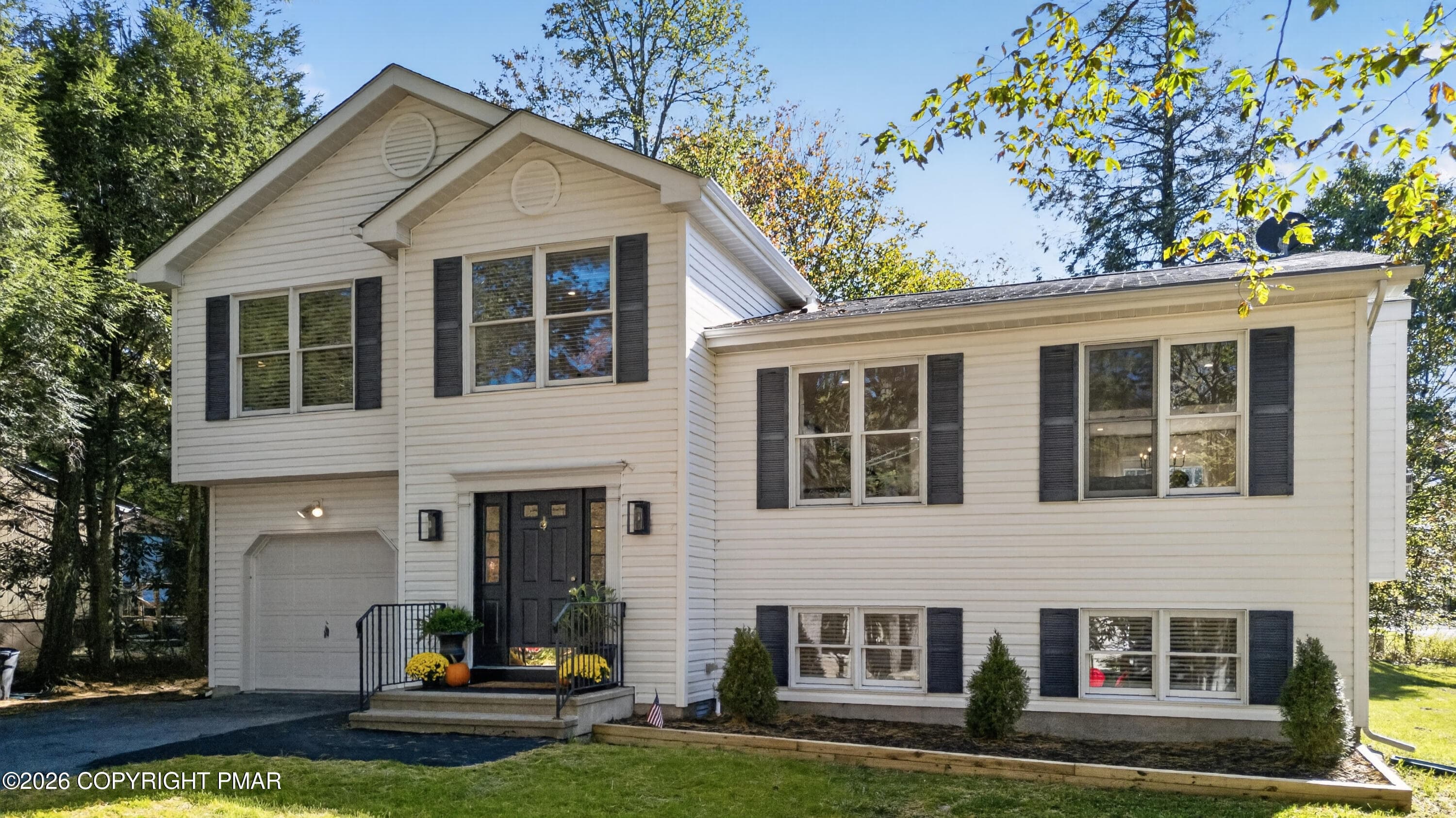 321 Lake Road, Tobyhanna, PA 18466