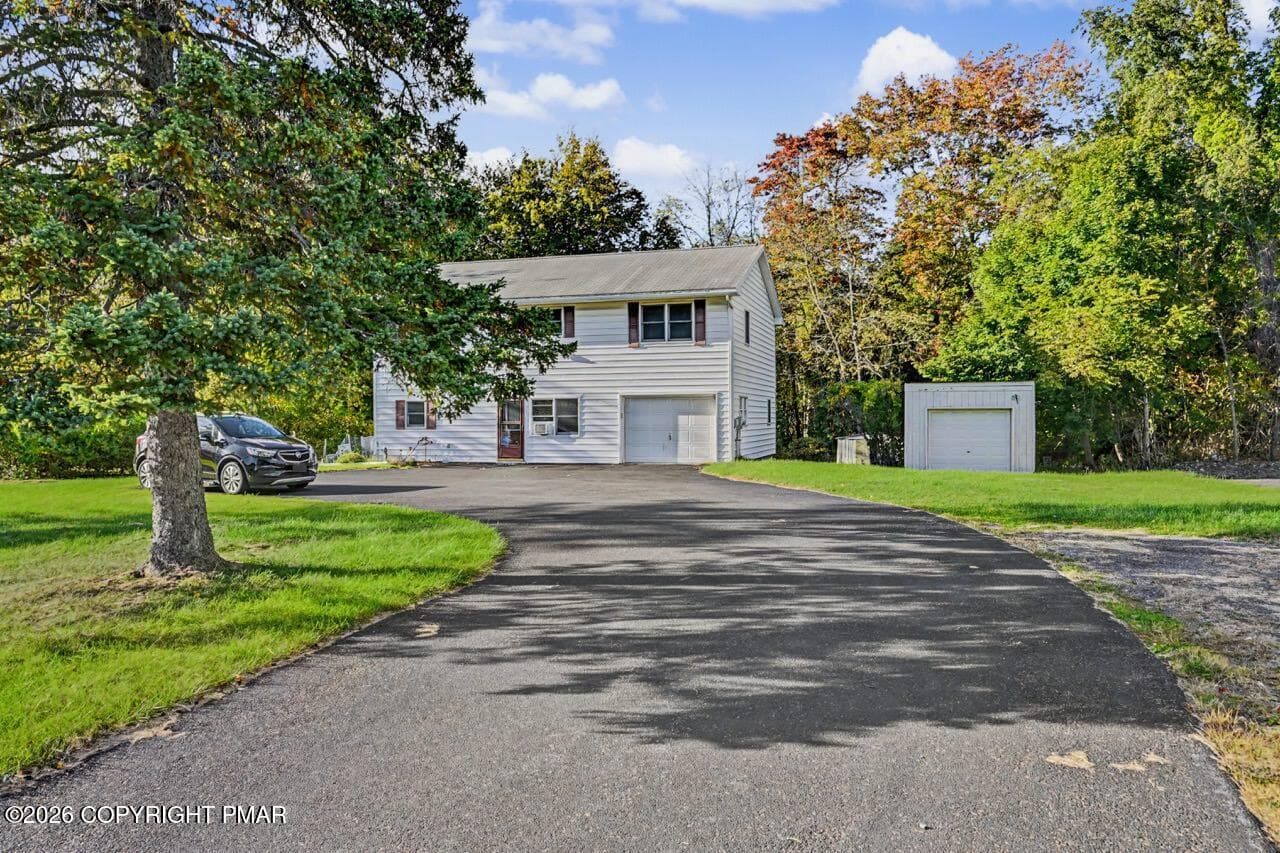 Abundant Parking - 2367 Route 209, Sciota, PA 18354, Sciota