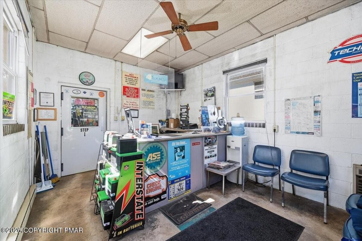 01 Shop Office - 1000 Interchange Road, Gilbert, PA 18331, Gilbert