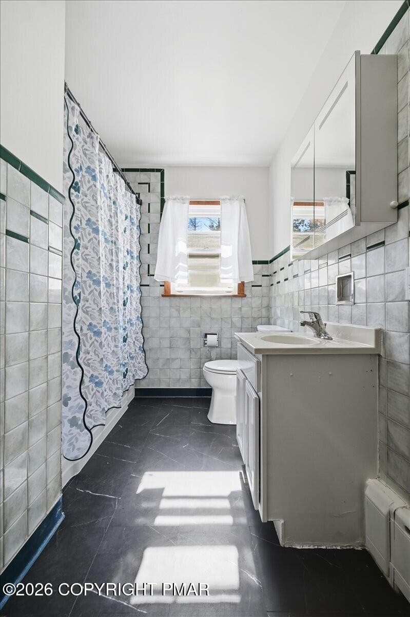 38 Bathroom - 1000 Interchange Road, Gilbert, PA 18331, Gilbert