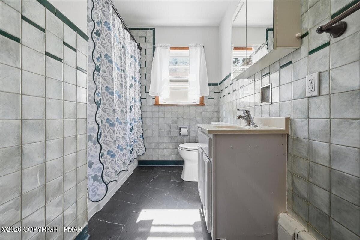 39 Bathroom - 1000 Interchange Road, Gilbert, PA 18331, Gilbert