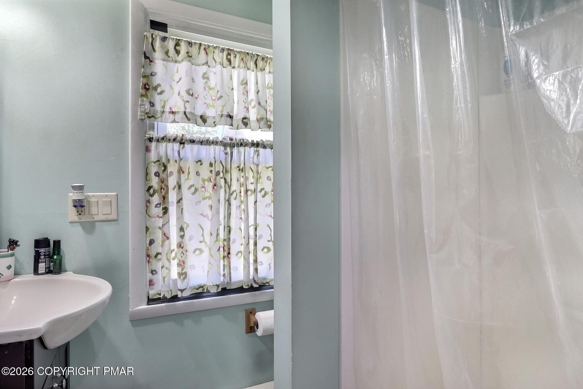 Apartment Bathroom - 6151 U.S. 209, Stroudsburg, PA 18360, Stroudsburg