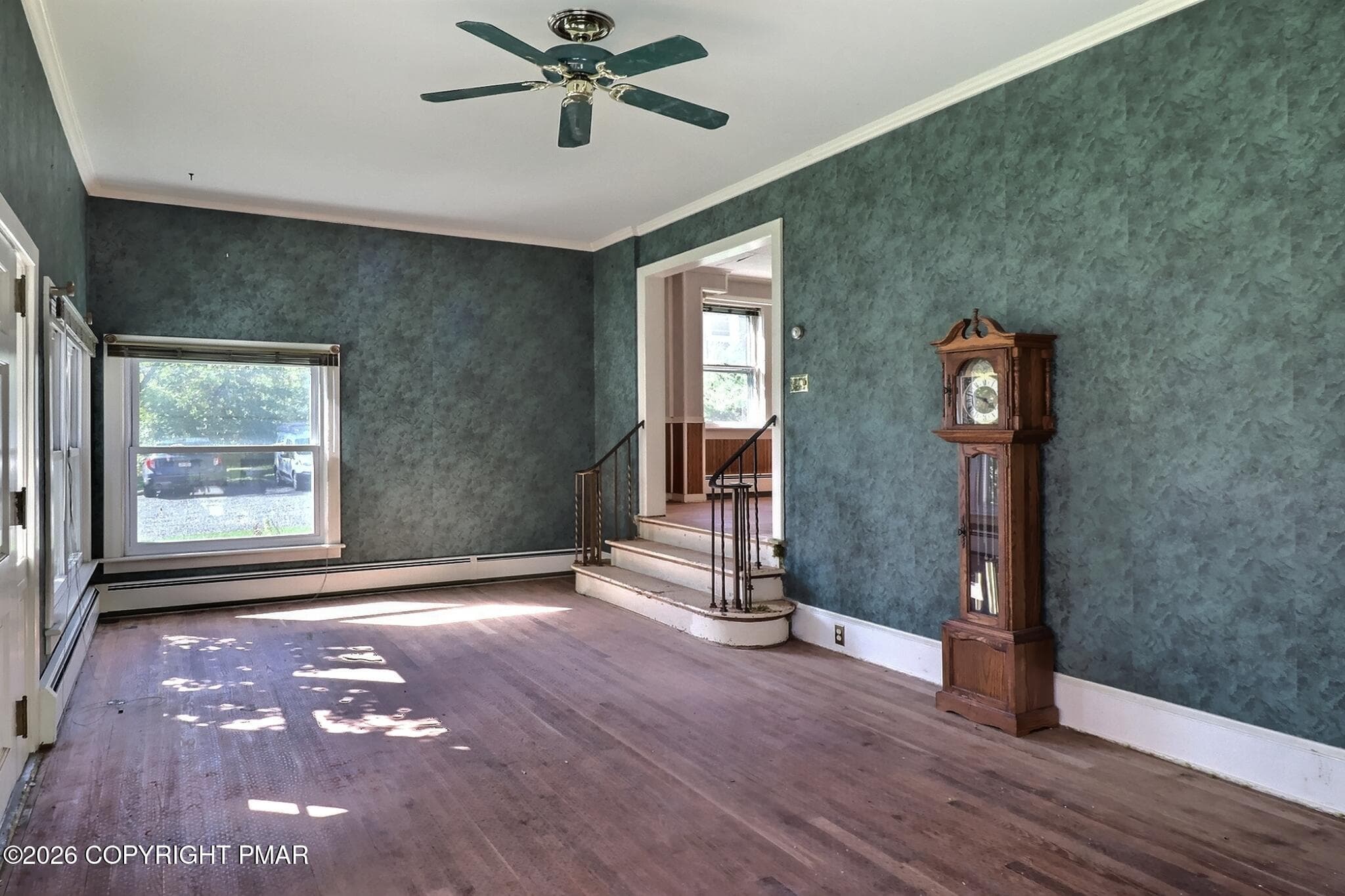 Family Room - 6151 U.S. 209, Stroudsburg, PA 18360, Stroudsburg