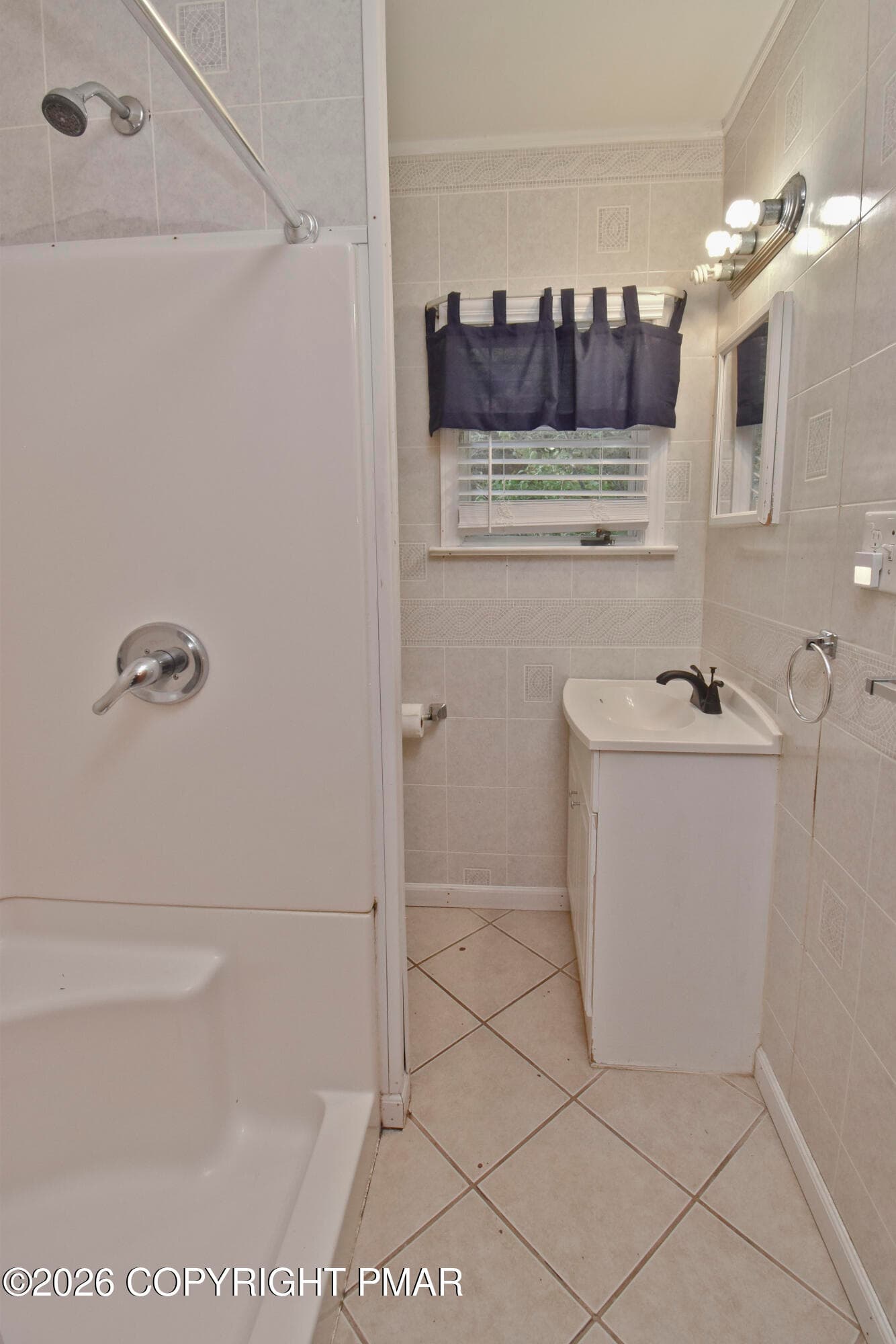 6 Cabin 5 Bathroom - 275 Rt 390, Tafton, PA 18464