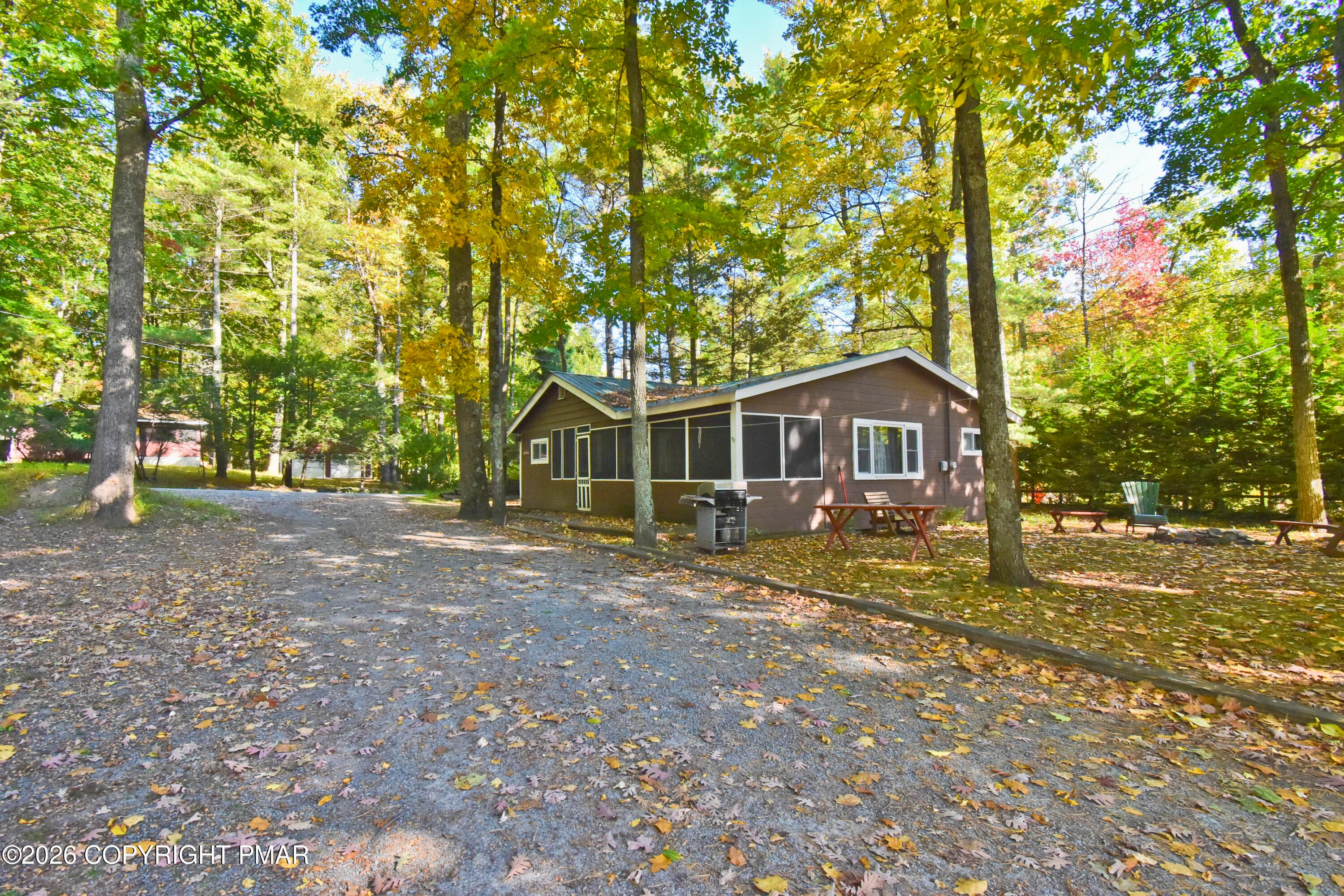 9 Gate House Exterior - 271 Route 390, Tafton, PA 18464, Tafton