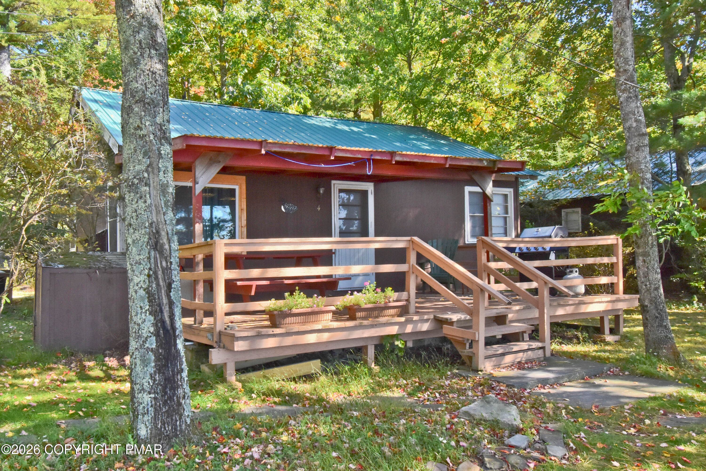 1 Cabin 4 Exterior - 271 Route 390, Tafton, PA 18464, Tafton
