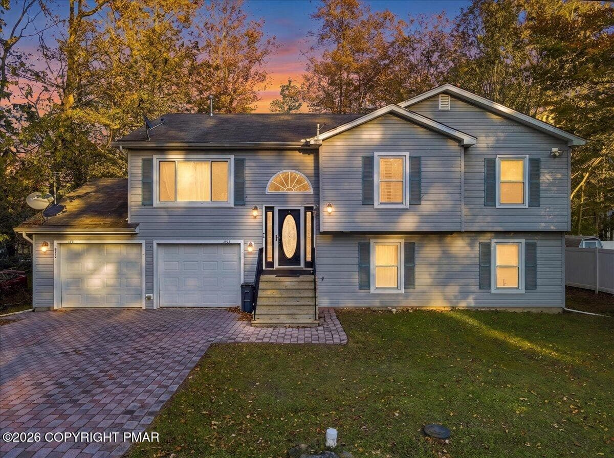 2137 Freedom Way, Pocono Summit, PA 18346