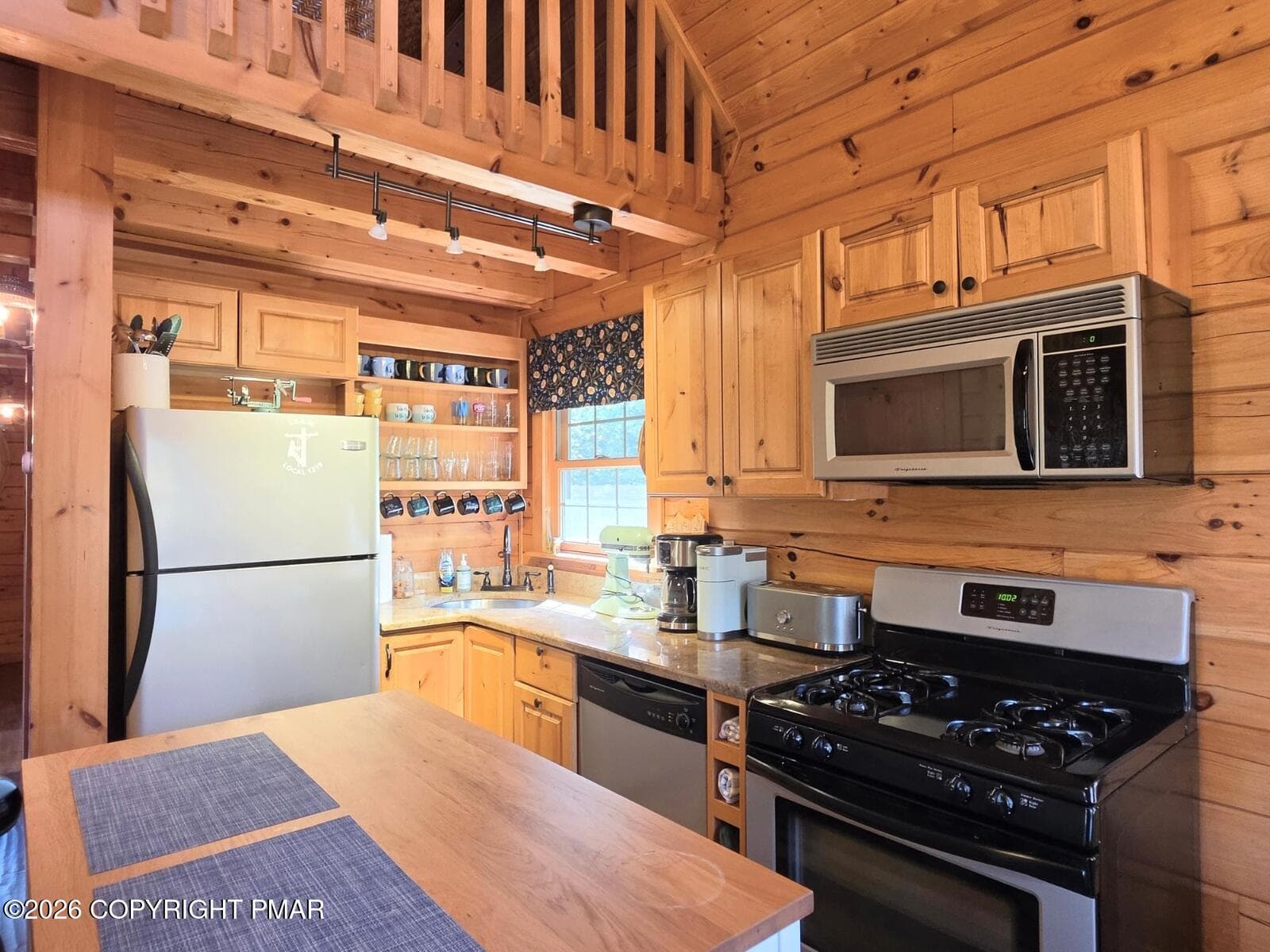 15 - 100 Meadowlark Lane, Greentown, PA 18426, Greentown