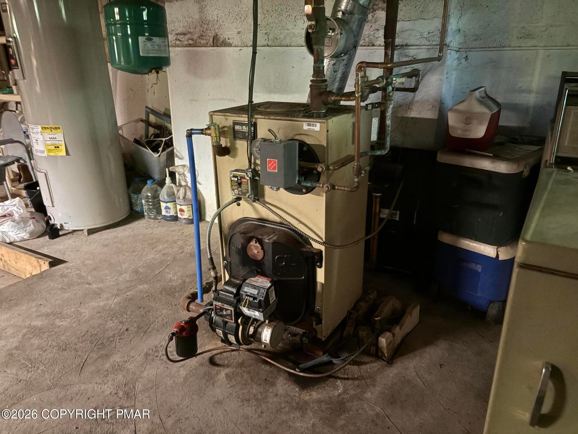 Oil Unit - 2745 Mountain Road, Stroudsburg, PA 18360, Stroudsburg