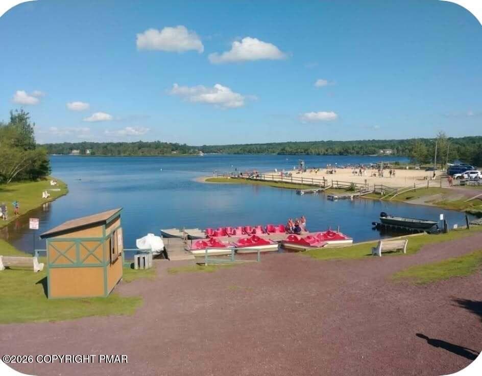 Sunny SKies - 101 Tennyson Circle, Albrightsville, PA 18210, Albrightsville