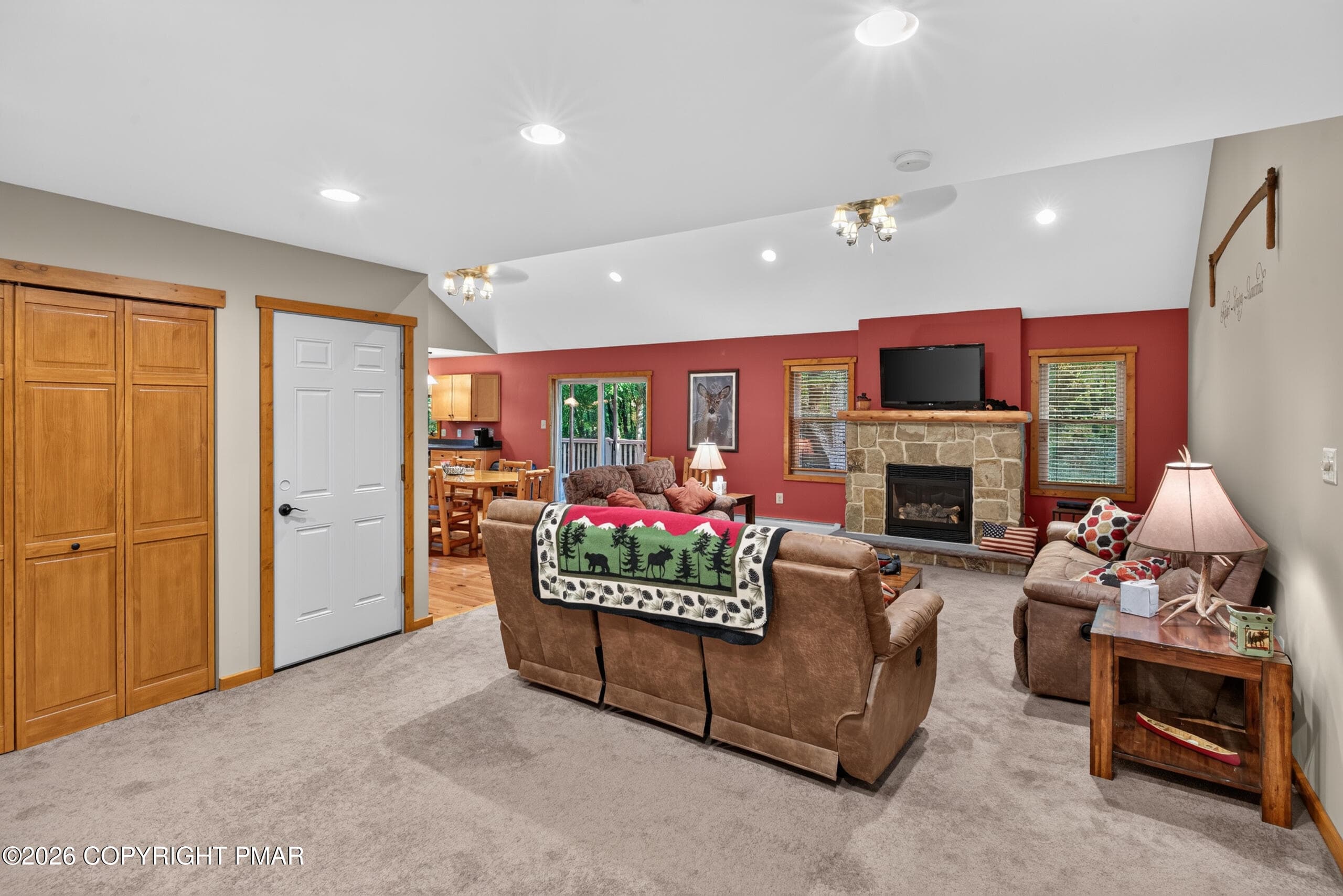 Entry - 31 Algonkin Road, Jim Thorpe, PA 18229, Jim Thorpe