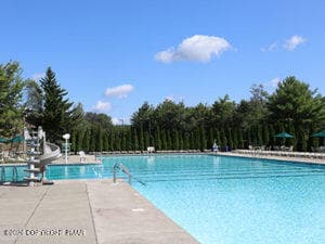 outdoor pool - 1661 Cotswold Road, Tobyhanna, PA 18466, Tobyhanna