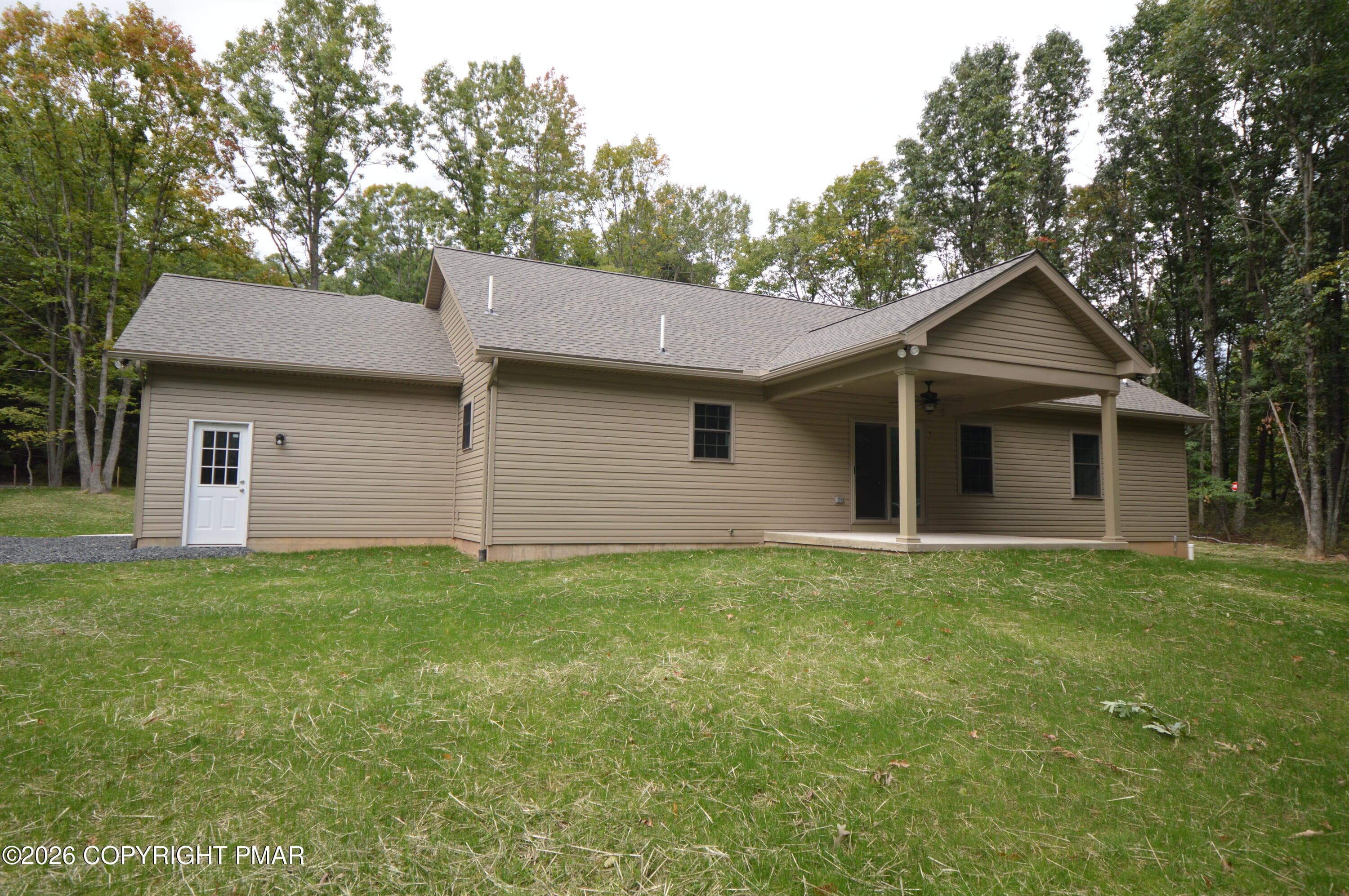 Back view - 120 Ozark Drive, Effort, PA 18330, Effort