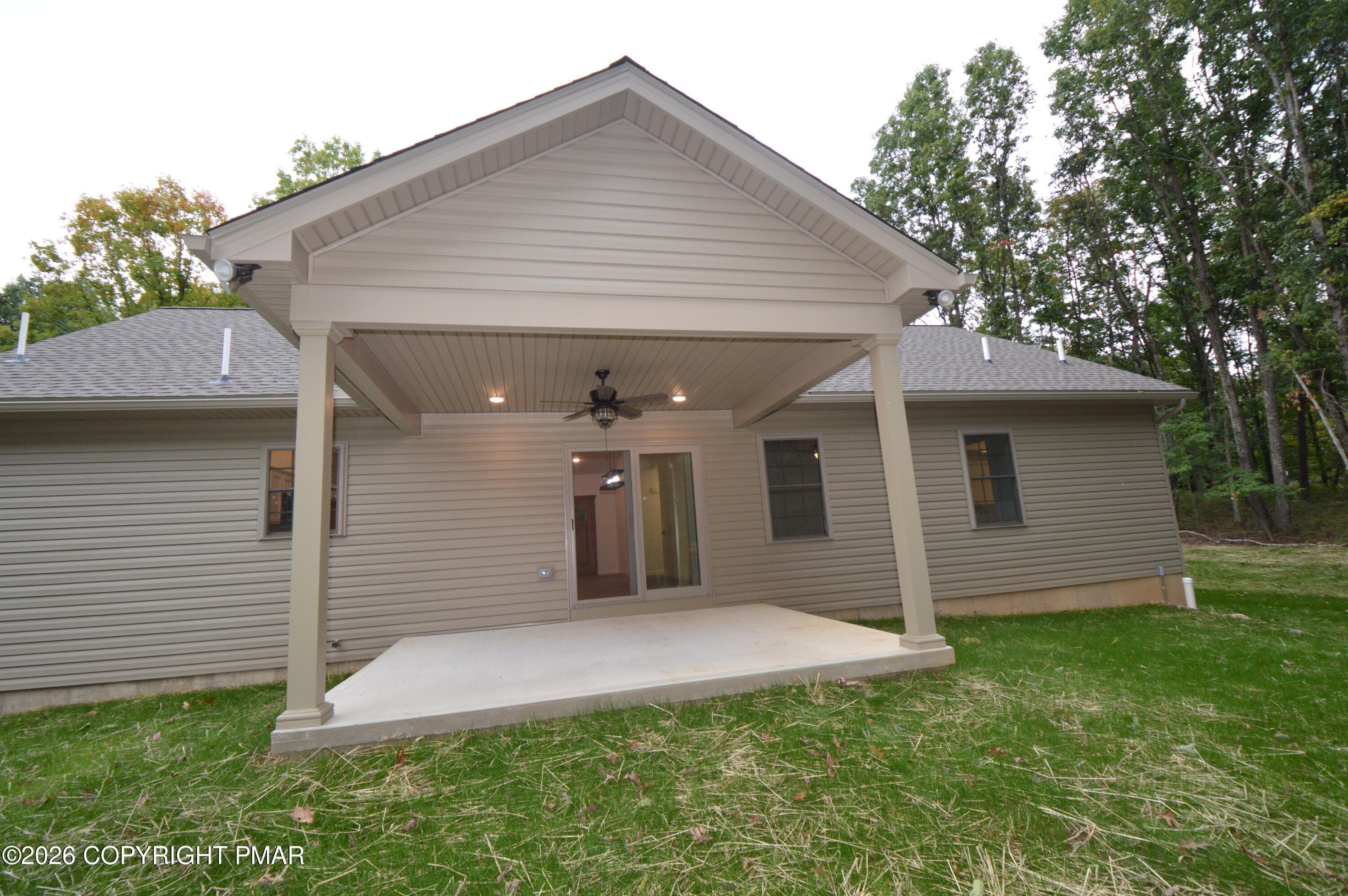 Covered patio - 120 Ozark Drive, Effort, PA 18330, Effort