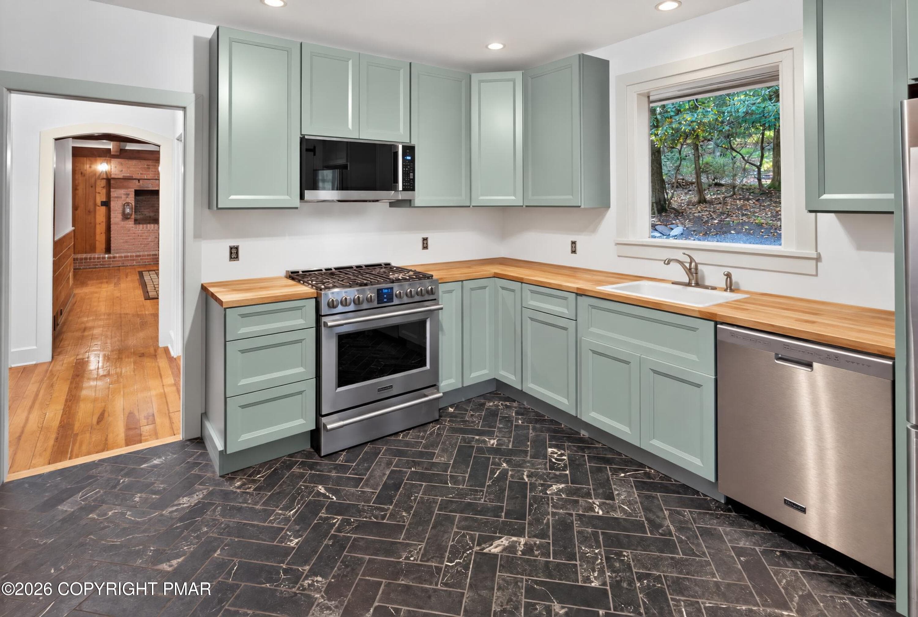 77 Swiftwater kitchen 2 - 77 Swiftwater Avenue, Pocono Manor, PA 18349, Pocono Manor