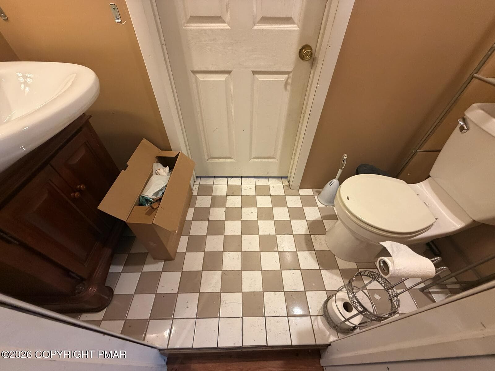 Ebathrooms_001 - 34 S 14th Street, Kulpmont, PA 17834, Kulpmont
