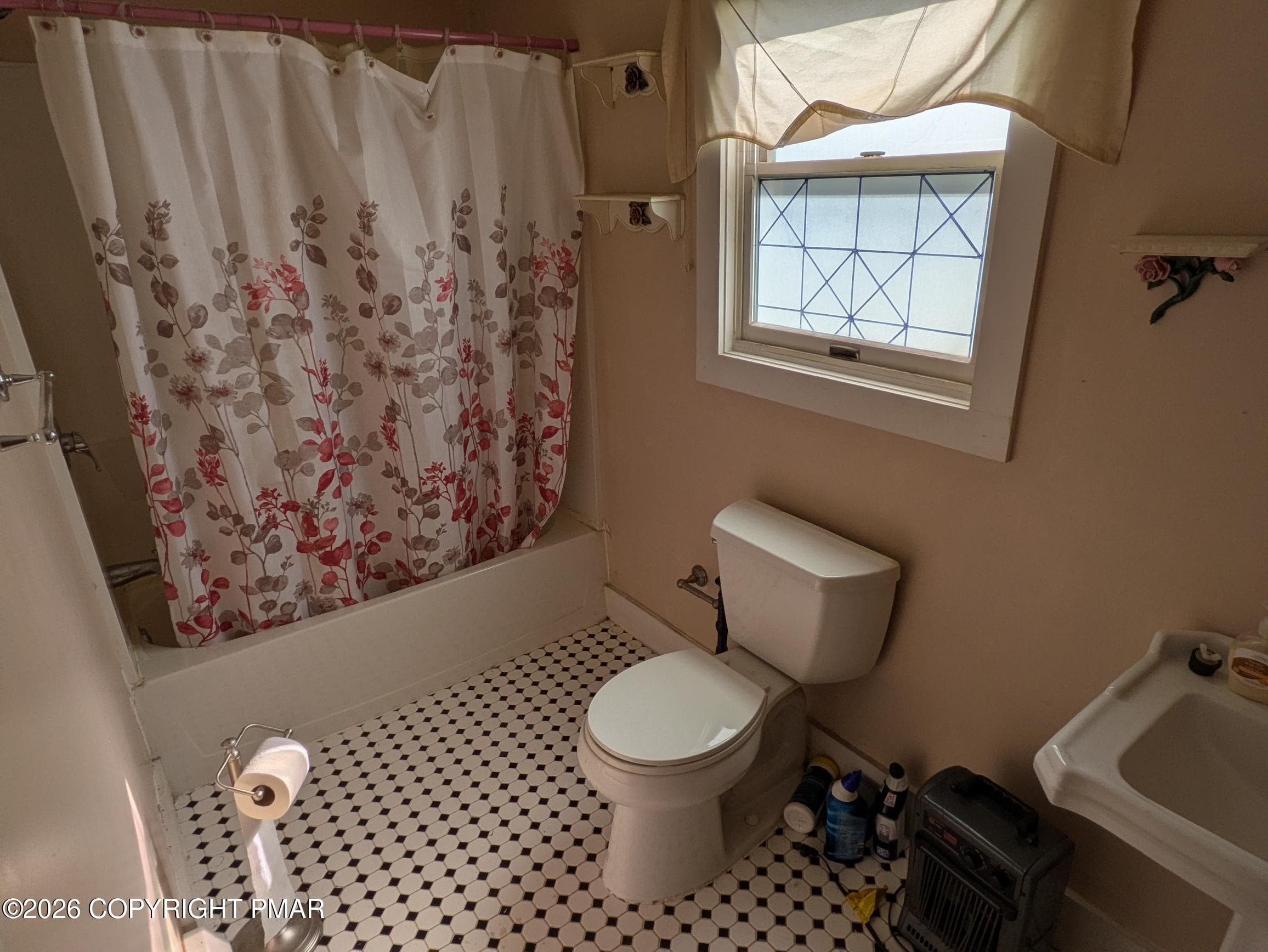 PXL_20261012_183049506 - 926 Route 390, Cresco, PA 18326
