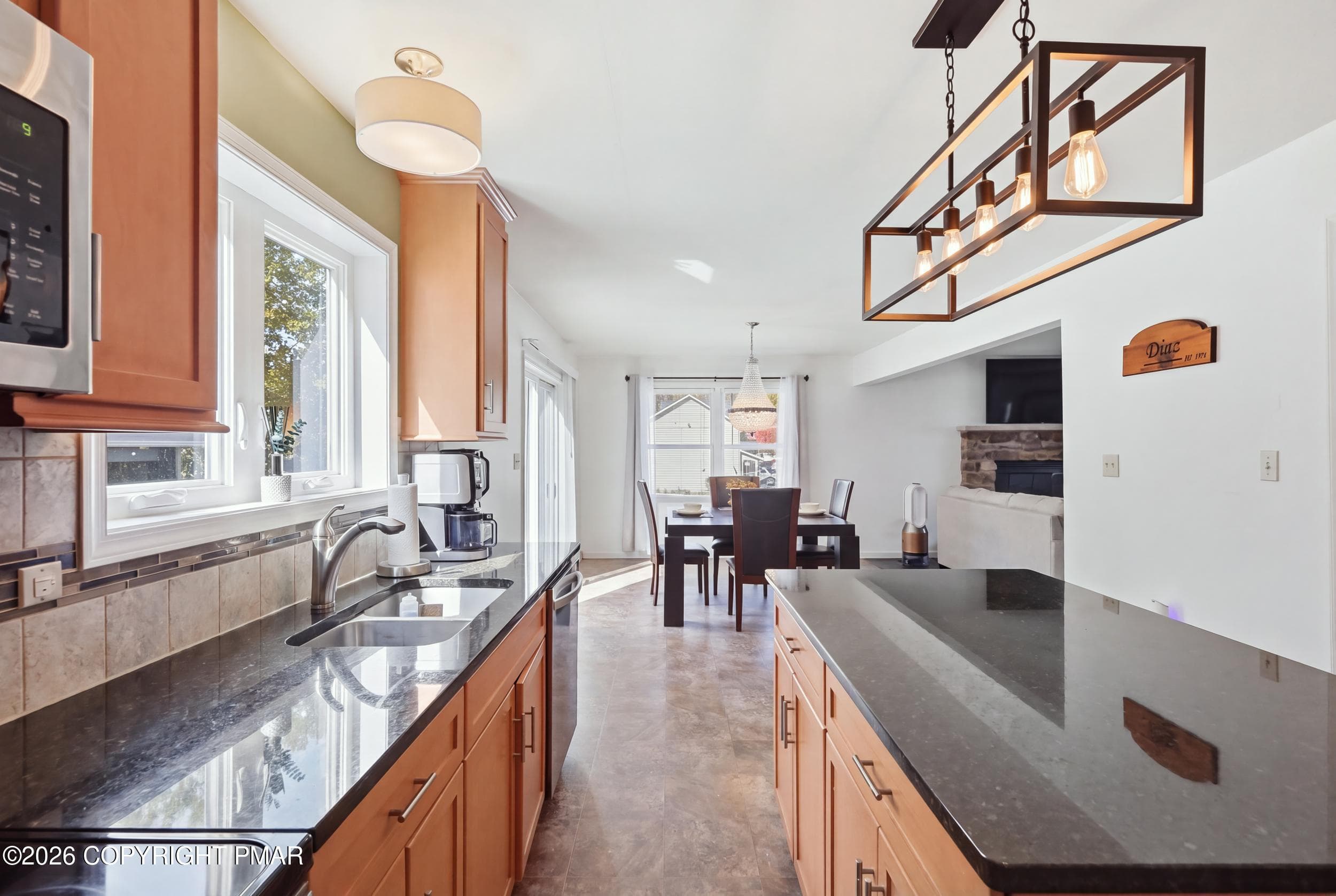 kitchen island - 135 American Way, East Stroudsburg, PA 18301, East Stroudsburg