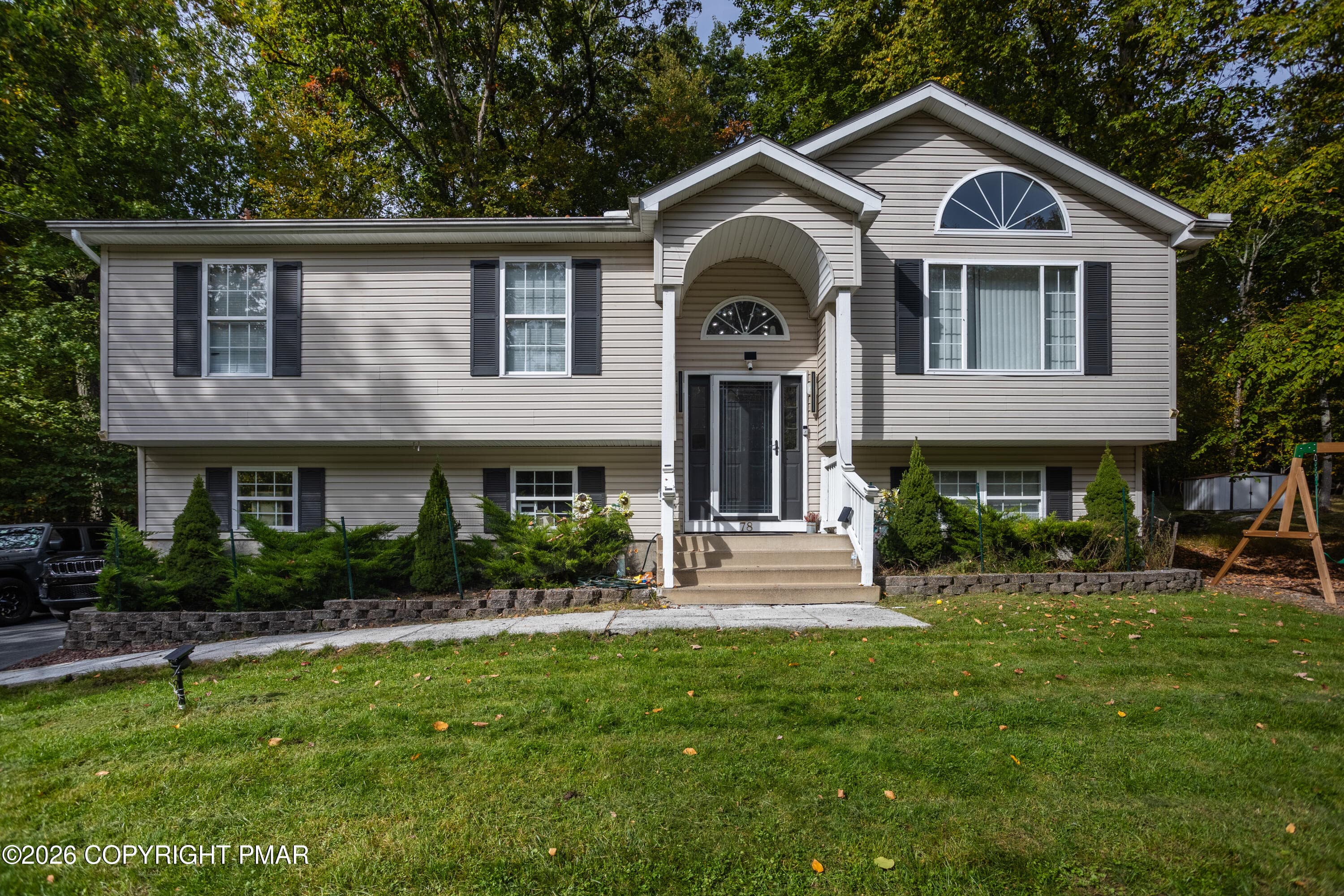 1111 Hunters Woods Drive, East Stroudsburg, PA 18301