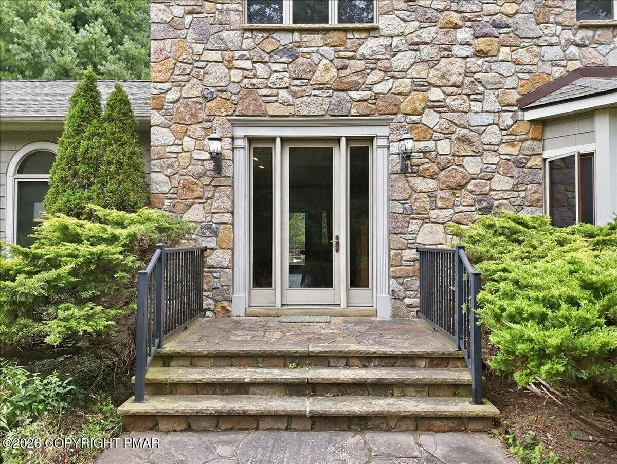 Entry - 441 Emery Road, Dingmans Ferry, PA 18328, Dingmans Ferry