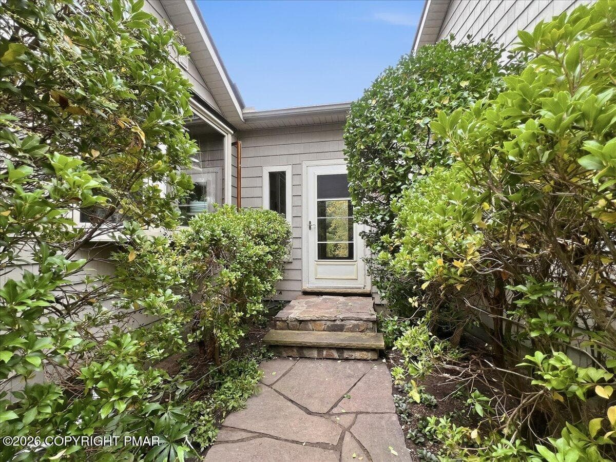 Side - 441 Emery Road, Dingmans Ferry, PA 18328, Dingmans Ferry