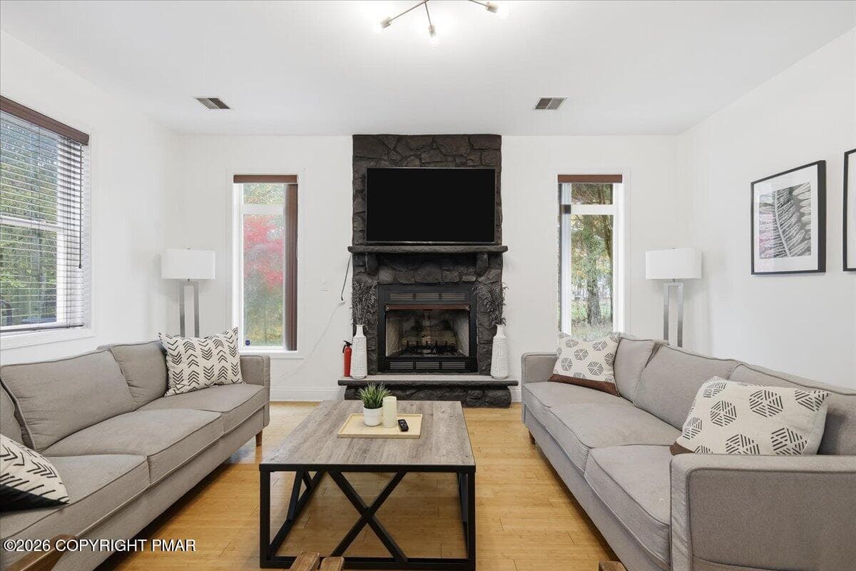 Living Room - 4115 Rosetree Circle, Tobyhanna, PA 18466, Tobyhanna
