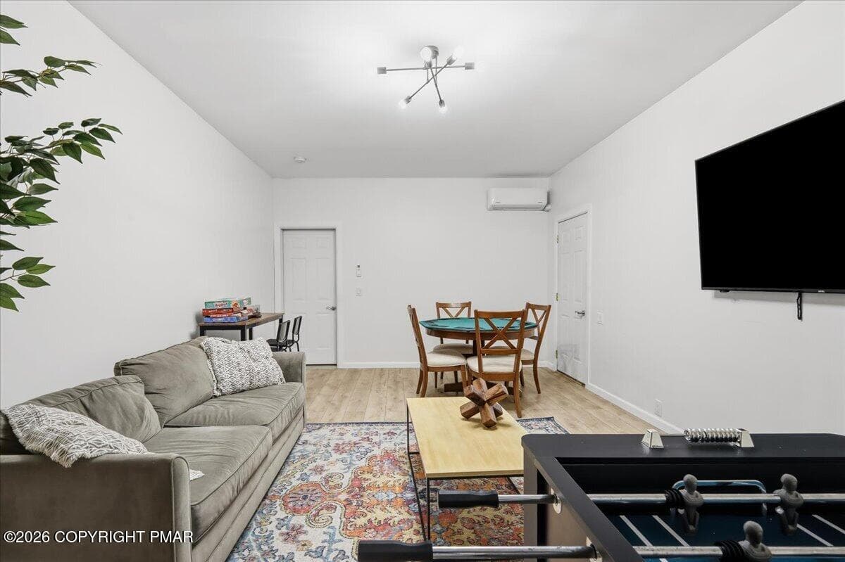 Family Room - 4115 Rosetree Circle, Tobyhanna, PA 18466, Tobyhanna