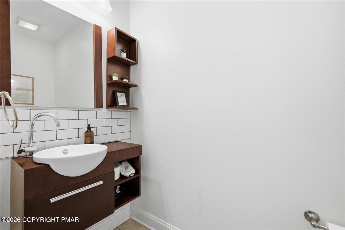 Powder Room - 4115 Rosetree Circle, Tobyhanna, PA 18466, Tobyhanna