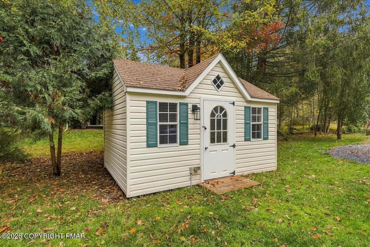 Play House - 4115 Rosetree Circle, Tobyhanna, PA 18466, Tobyhanna