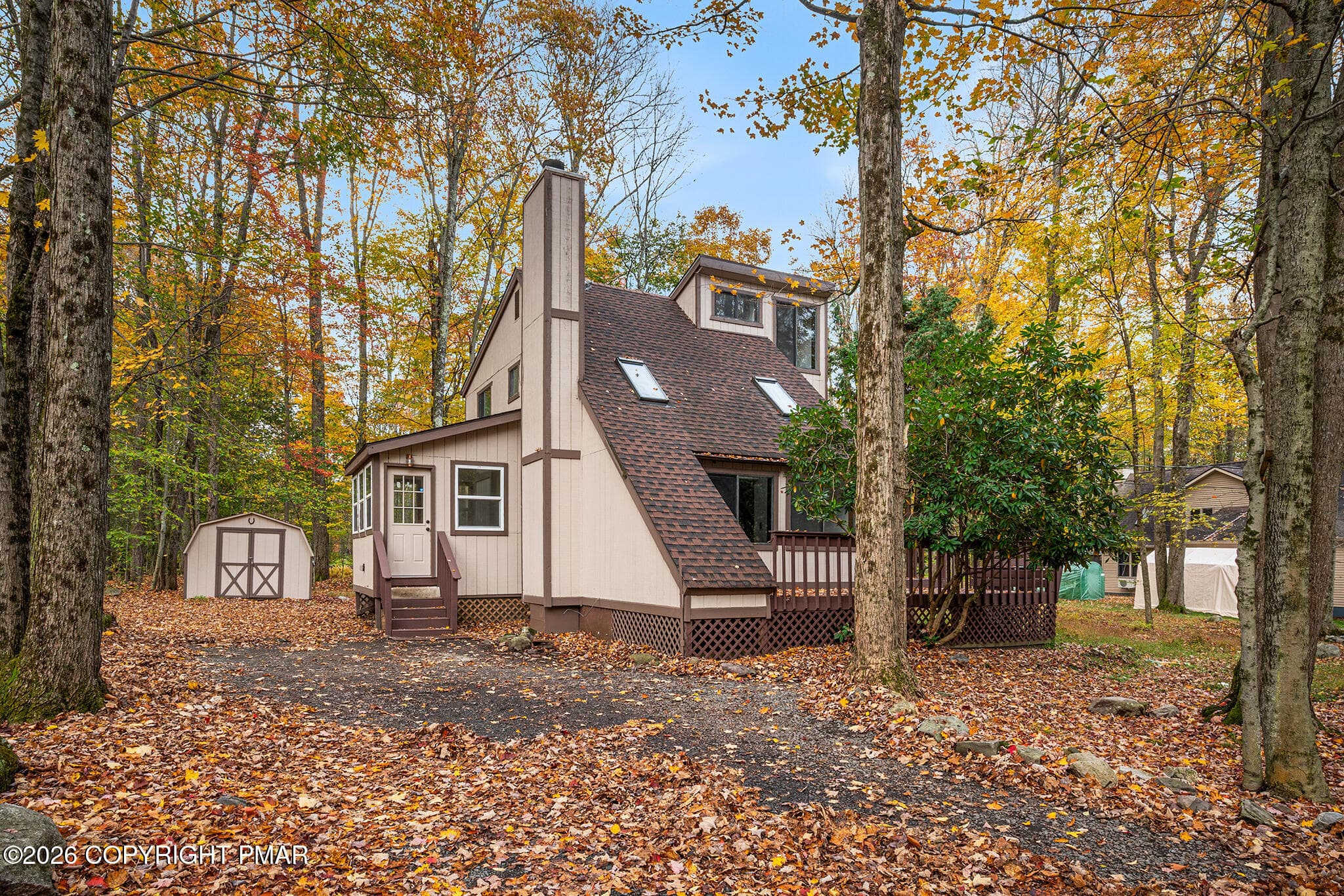 2219 Maple Leaf Court, Pocono Lake, PA 18347