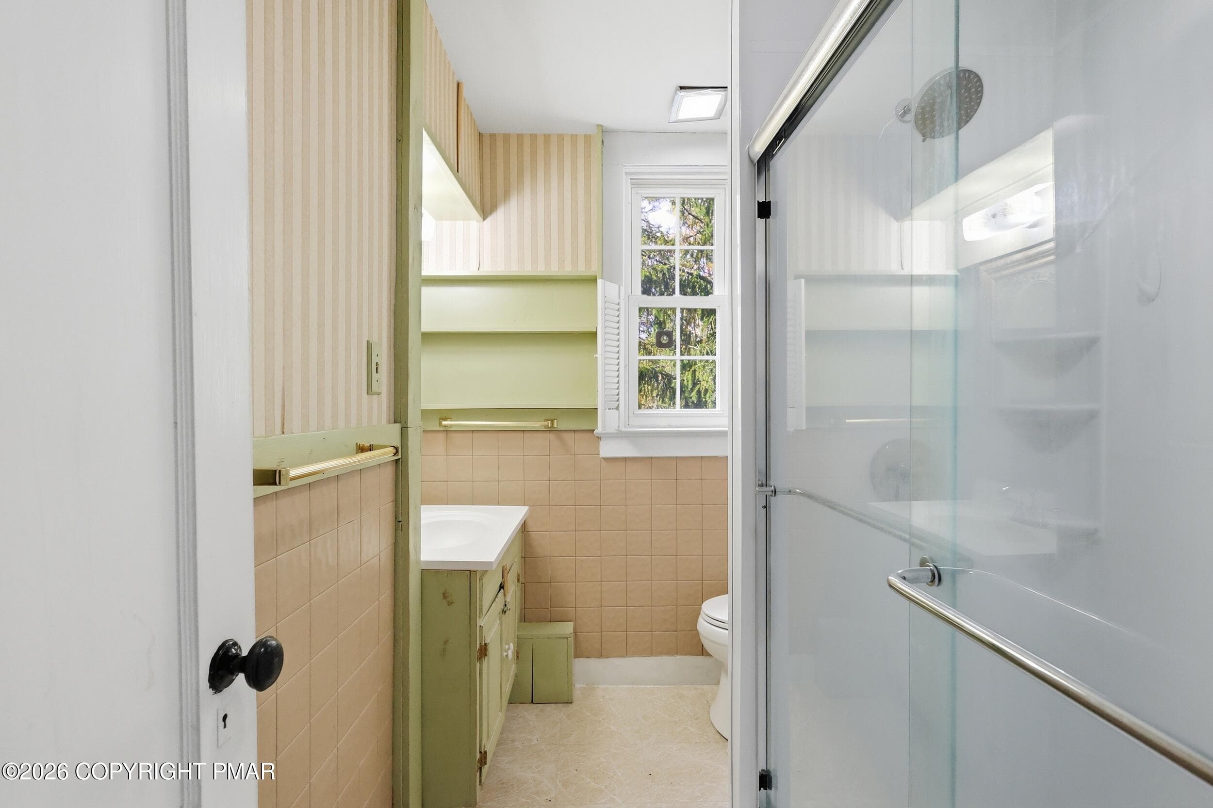 Full Bathroom - 1615 Church Street, Tobyhanna, PA 18466, Tobyhanna