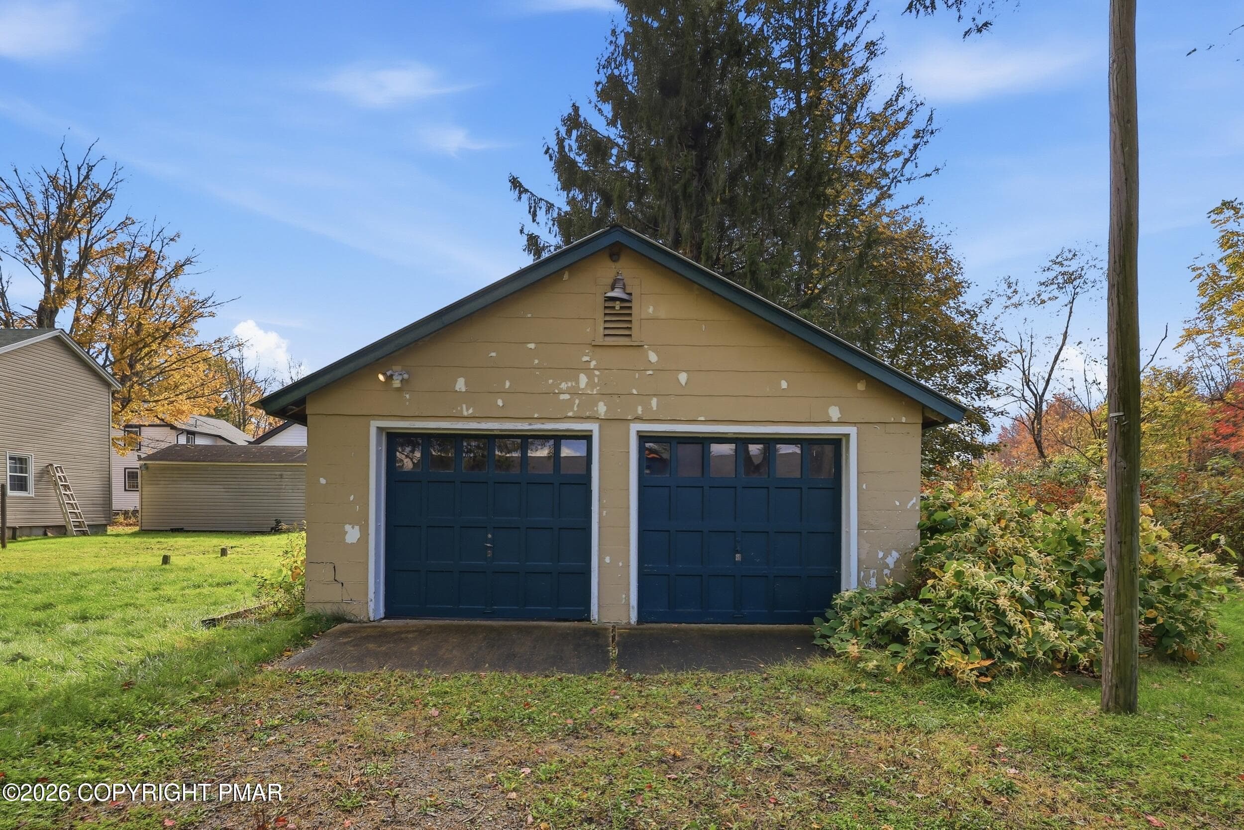 Garage - 1615 Church Street, Tobyhanna, PA 18466, Tobyhanna