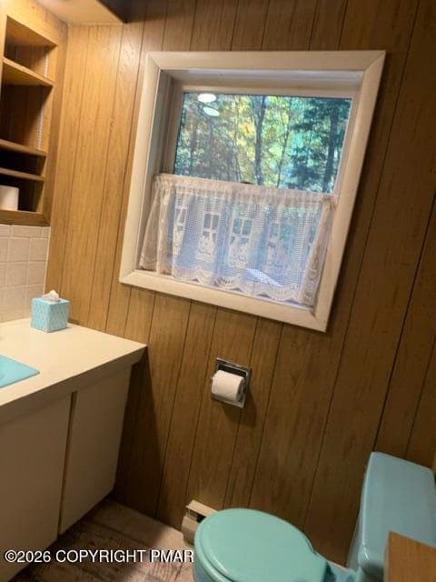 Bath - 1873 Sullivan Trail, Tannersville, PA 18372, Tannersville