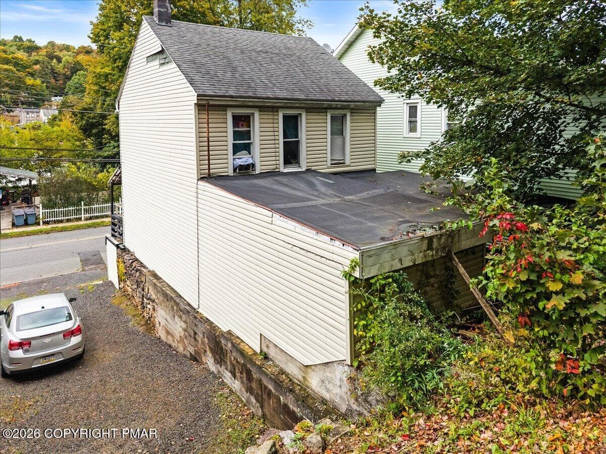 24-DJI_20261012154554_0281_D - 433 Nichols Street, Pottsville, PA 17901, Pottsville