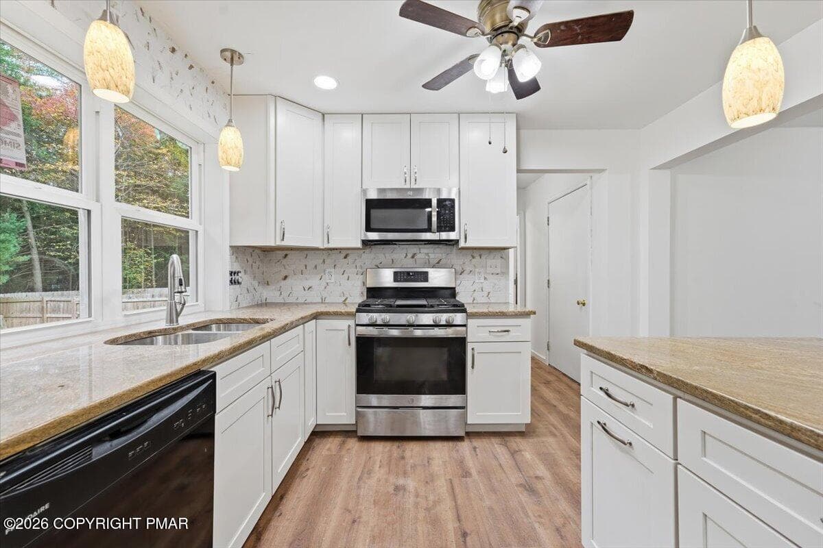 KITCHEN - 1131 Thunder Drive, Pocono Summit, PA 18346