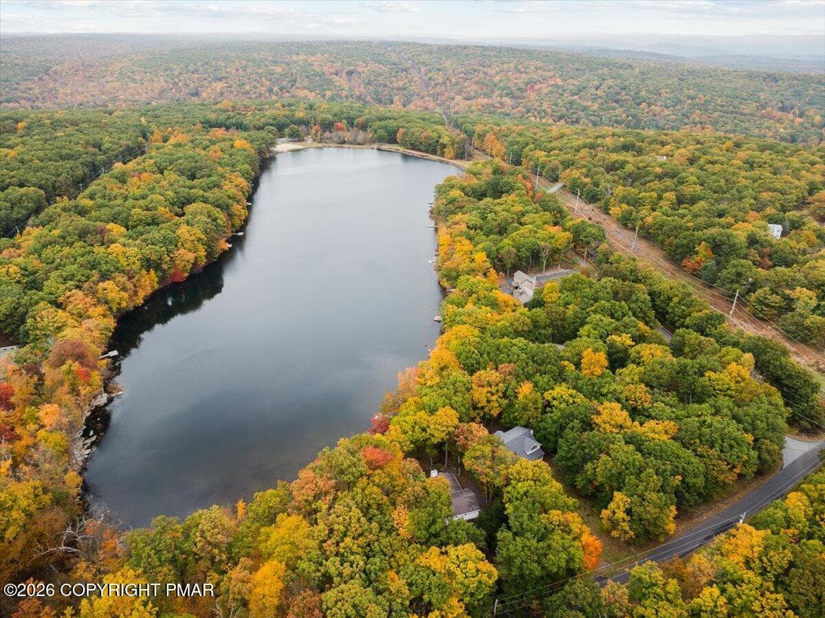 04-Lake - 250 Hummingbird Trail, Bushkill, PA 18324, Bushkill
