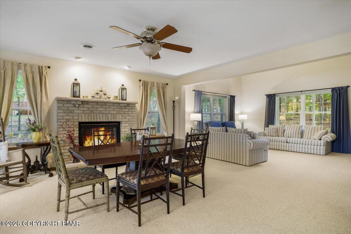 13-Living Room - 250 Hummingbird Trail, Bushkill, PA 18324, Bushkill