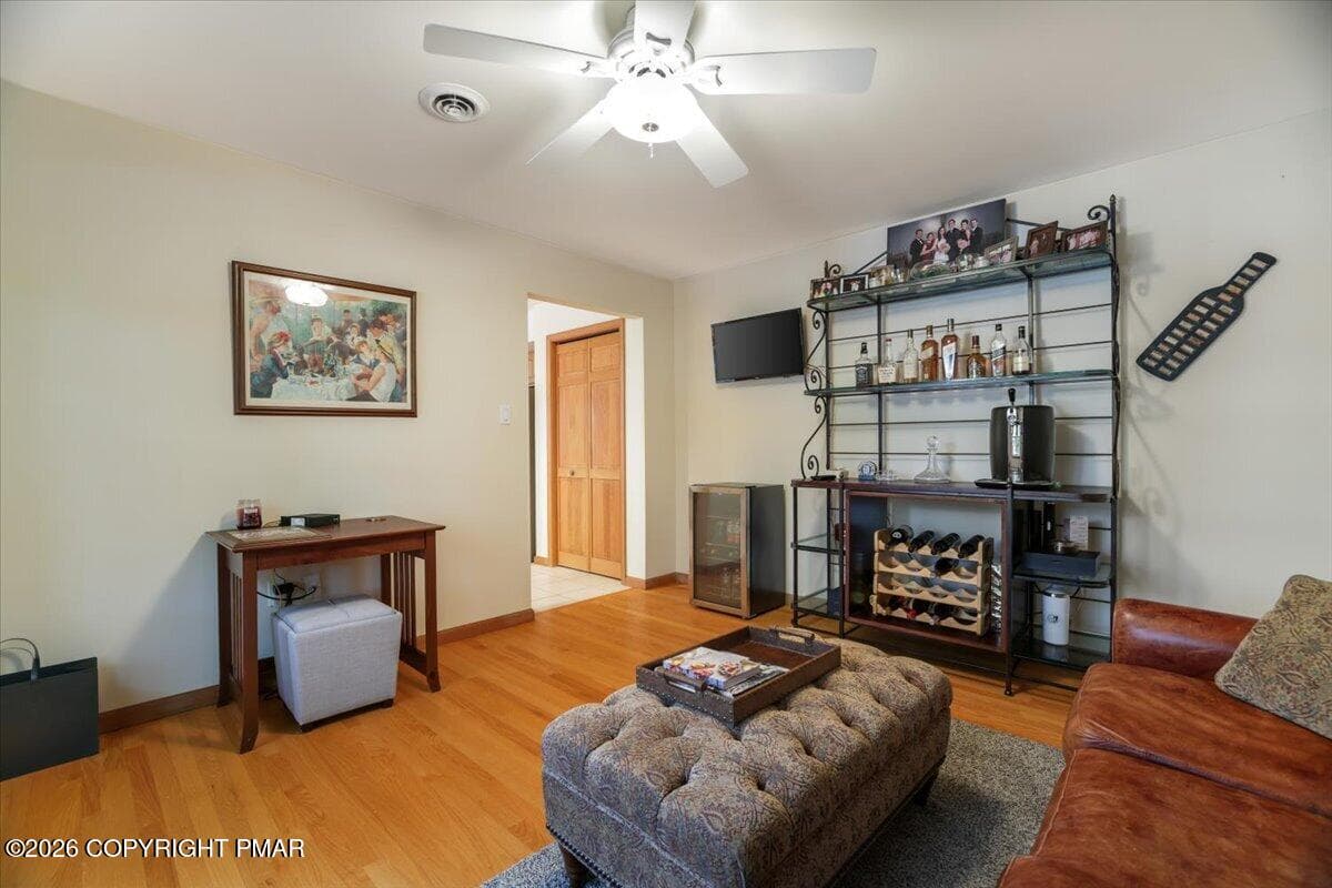 15-Bonus Room - 250 Hummingbird Trail, Bushkill, PA 18324, Bushkill