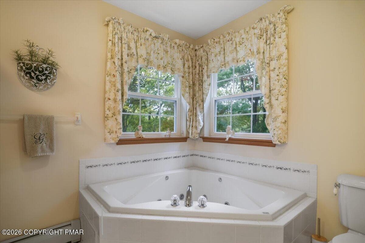 23-Primary Bathroom - 250 Hummingbird Trail, Bushkill, PA 18324, Bushkill