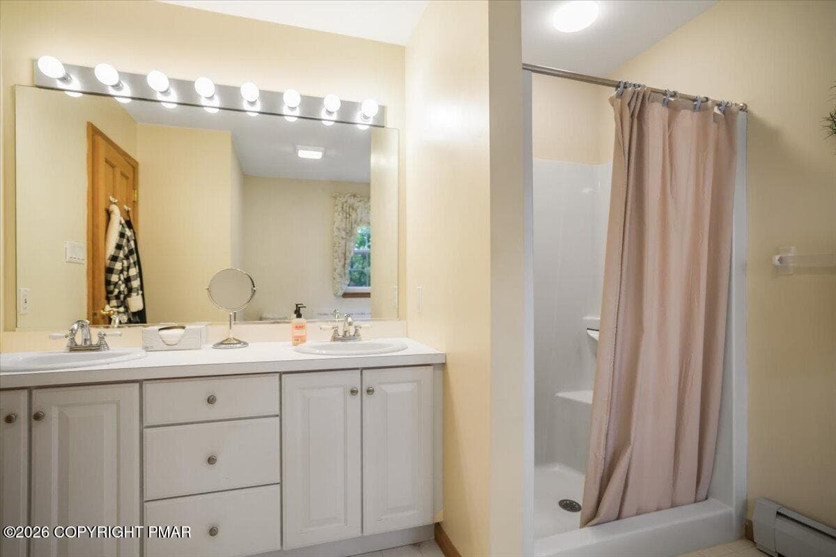 24-Primary Bathroom - 250 Hummingbird Trail, Bushkill, PA 18324, Bushkill