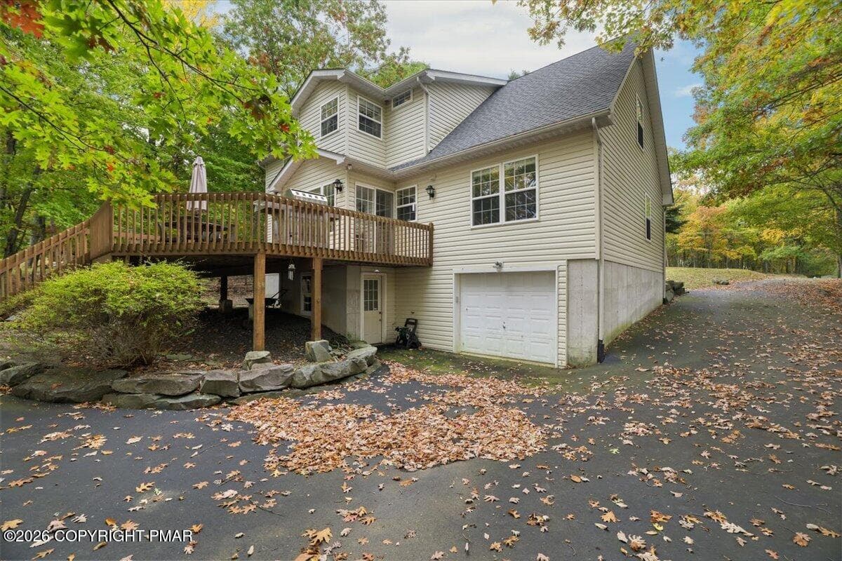 33-Back - 250 Hummingbird Trail, Bushkill, PA 18324, Bushkill