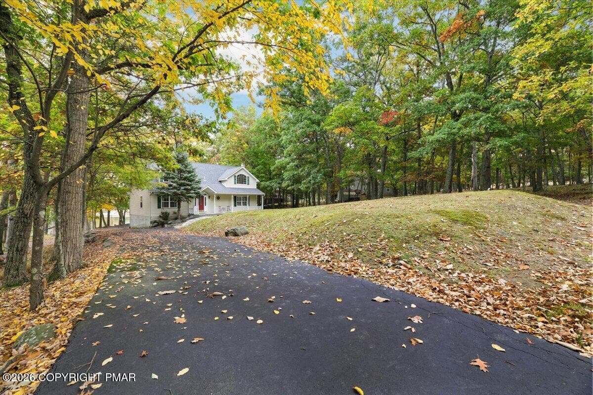 49-Front - 250 Hummingbird Trail, Bushkill, PA 18324, Bushkill