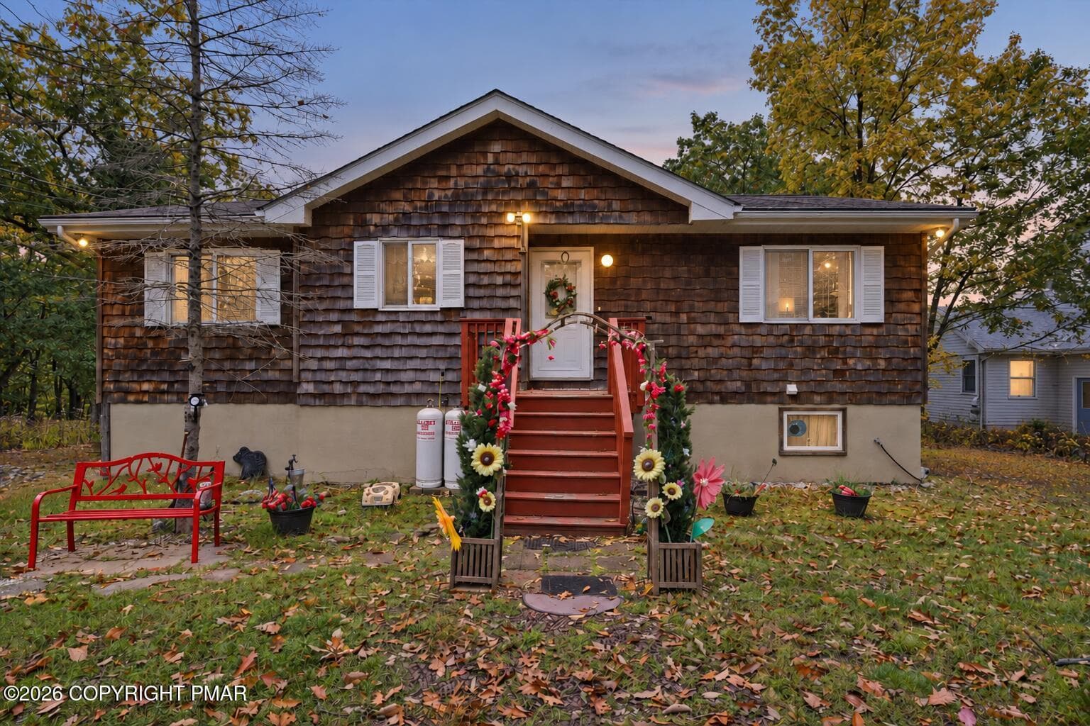 160 Hummingbird Trail, Bushkill, PA 18324