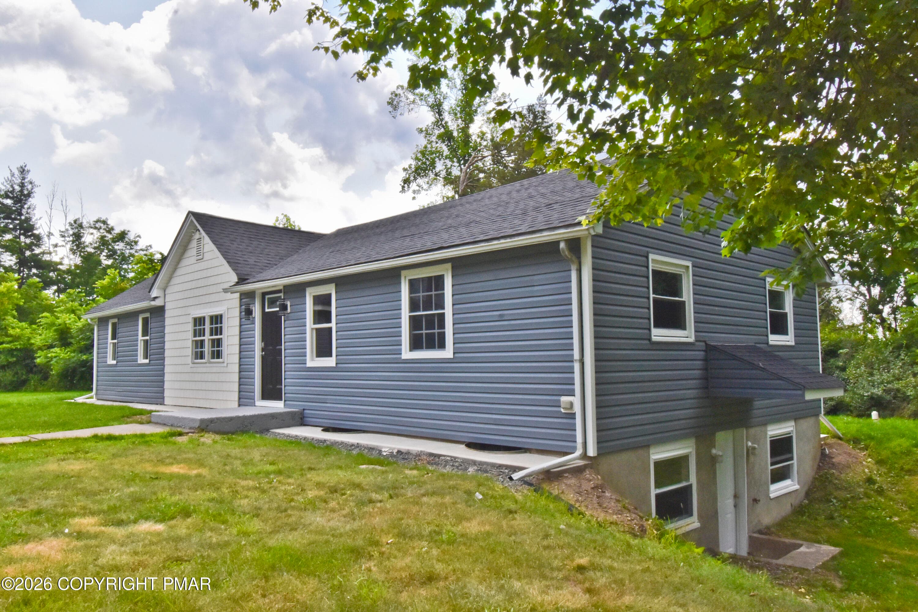 11 Front (1) - 178 N Easton Belmont Pike, Stroudsburg, PA 18360, Stroudsburg