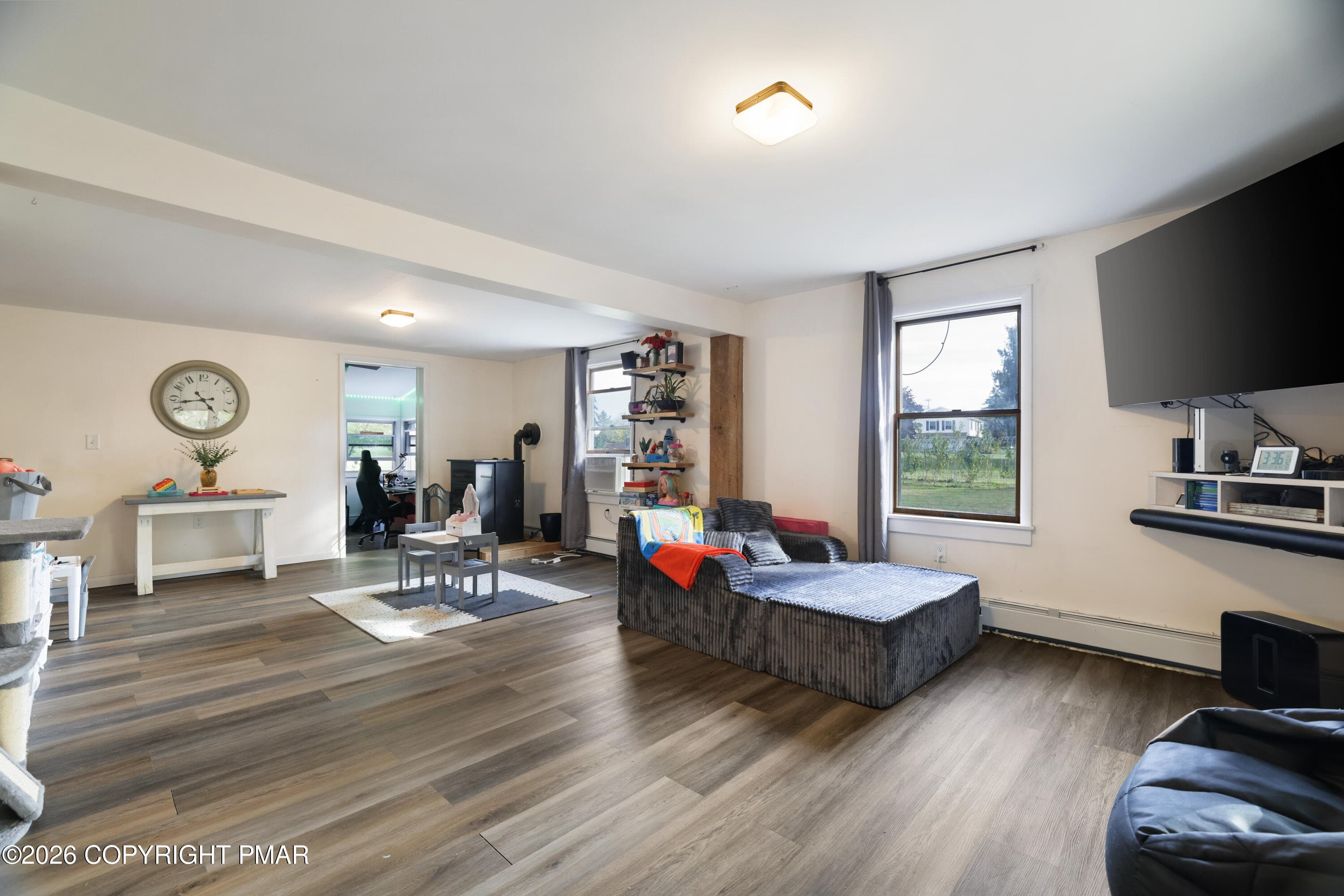living room - 9809 N Delaware Drive, Bangor, PA 18013, Bangor