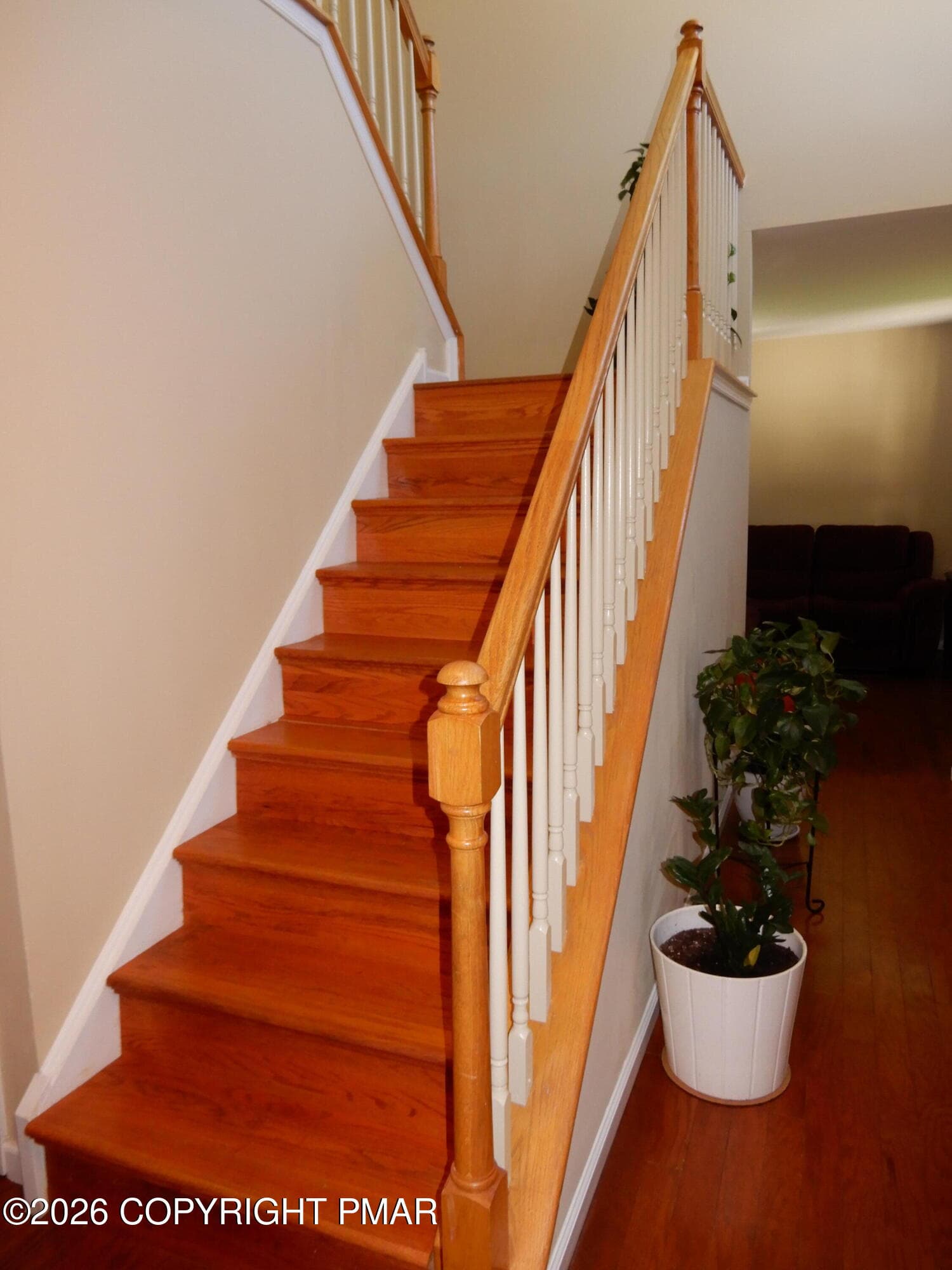 Oak Staircase - 236 Witness Tree Circle, East Stroudsburg, PA 18301